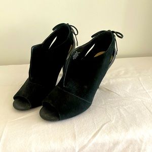 Nine West black sued and leather open tow bootie. Size 10